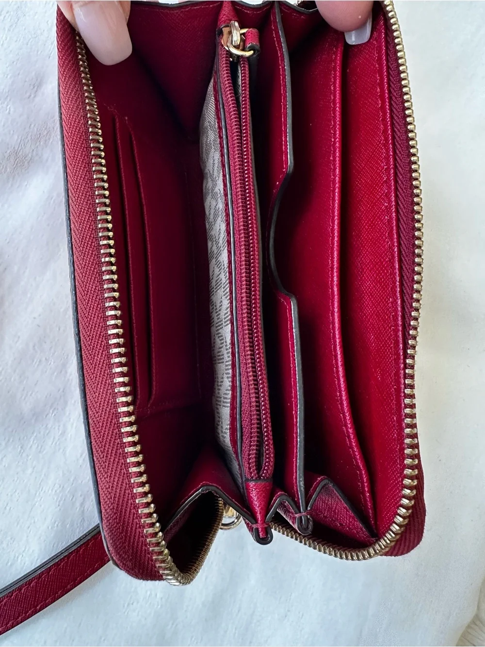 Michael Kors Jet Set Travel  Red Saffiano Leather Zip Around Wristlet Wallet